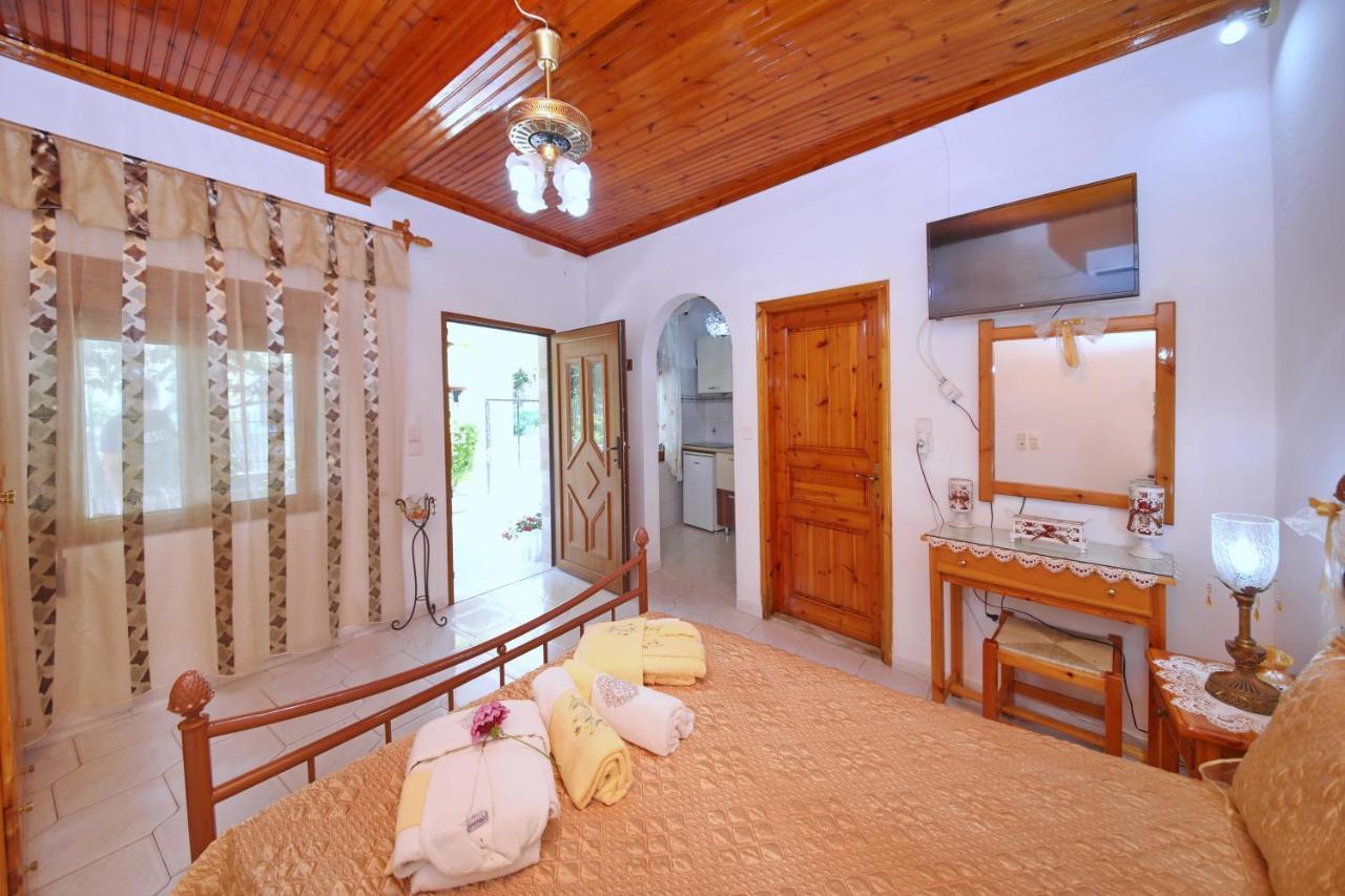 Vasia'S Small Villa Skopelos Extérieur photo
